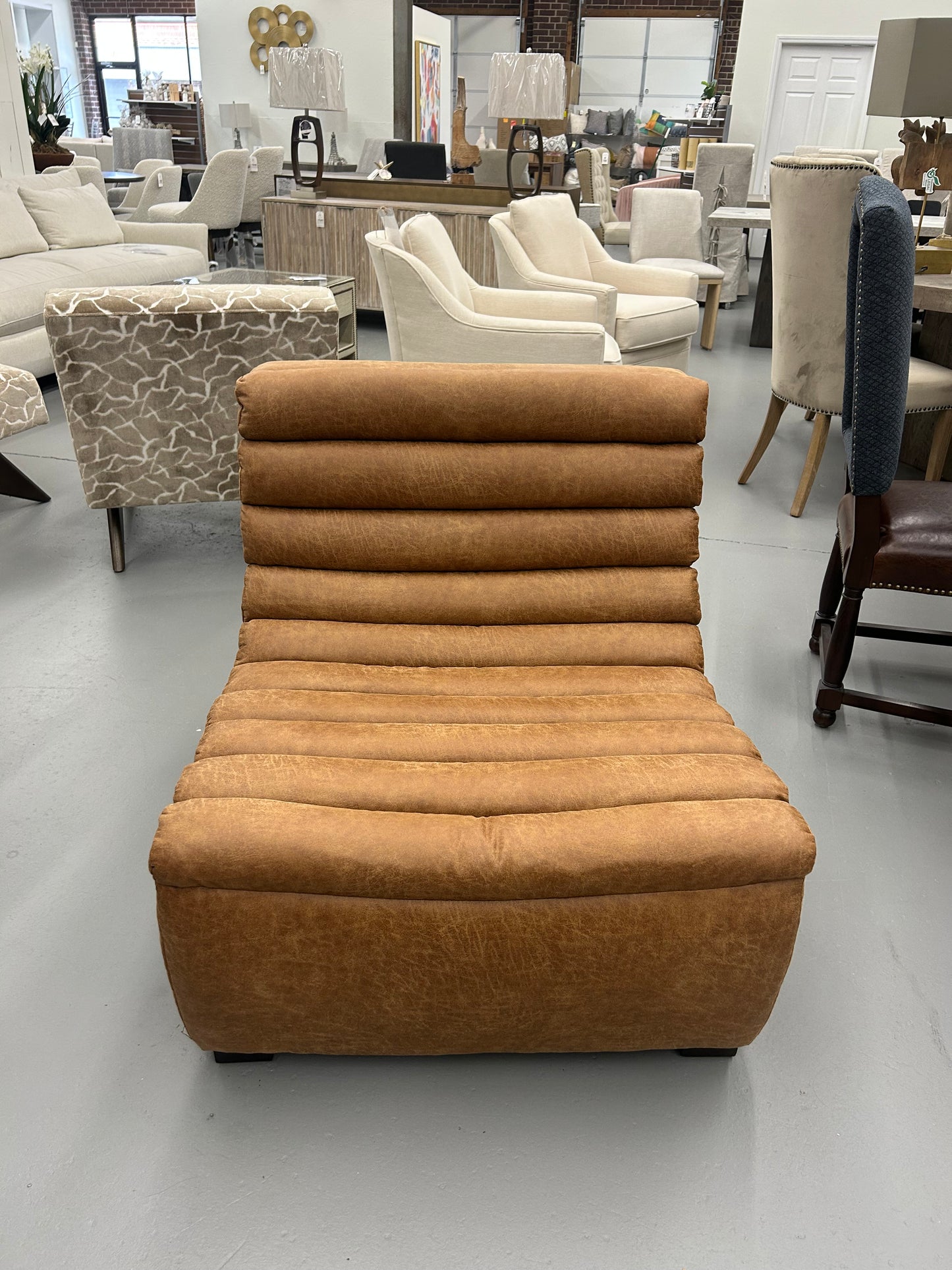 Rico Lounge Chair- Pellini Calcio Cognac